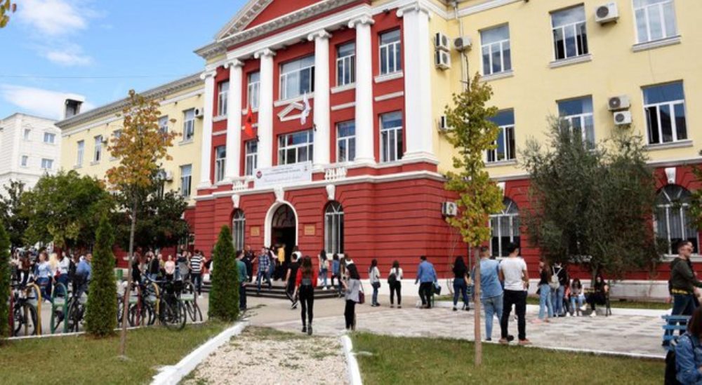 Pedagoget pezullojne bojkotin, rinis procesi mesimor